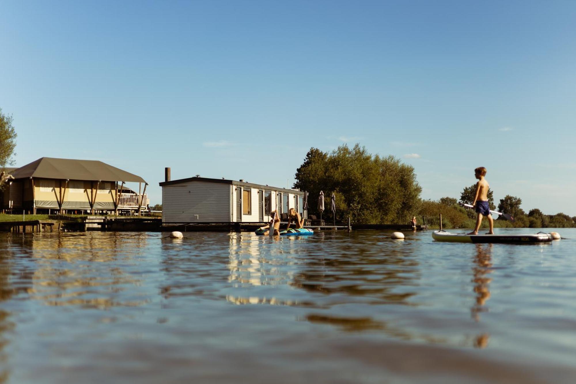 Luxury Lake Lodge Alphen  Luaran gambar