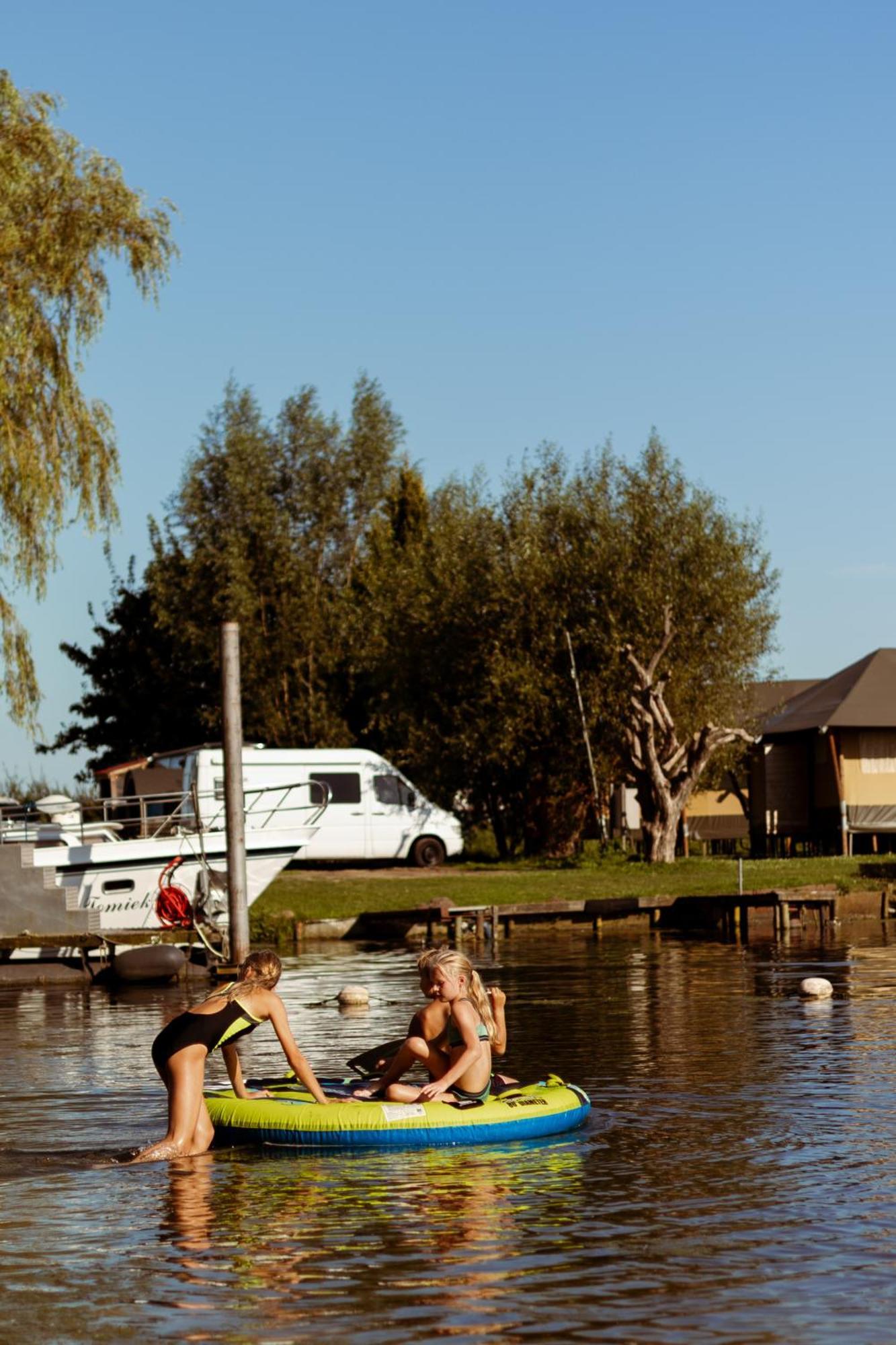 Luxury Lake Lodge Alphen  Luaran gambar